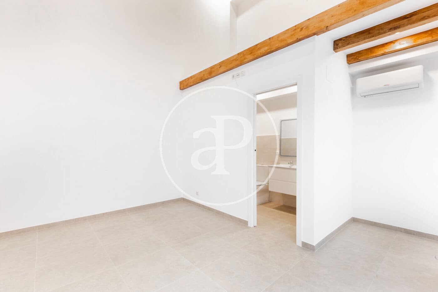 3 soveværelse Lejlighed til leje i Valencia by med swimmingpool - € 2.500 (Ref: 10139686)