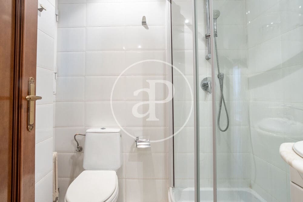 5 bedroom Apartment for sale in Valencia city with garage - € 1,700,000 (Ref: 10142461)