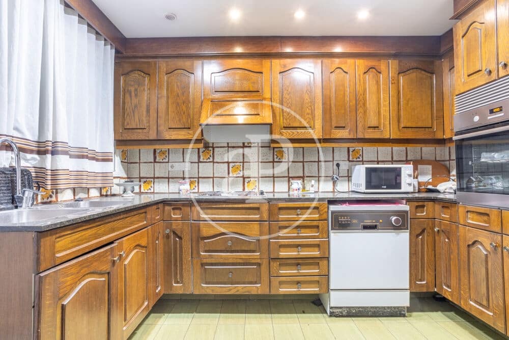 5 bedroom Apartment for sale in Valencia city with garage - € 1,700,000 (Ref: 10142461)