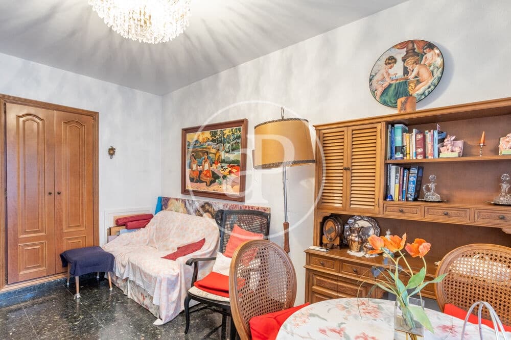 5 bedroom Apartment for sale in Valencia city with garage - € 1,700,000 (Ref: 10142461)