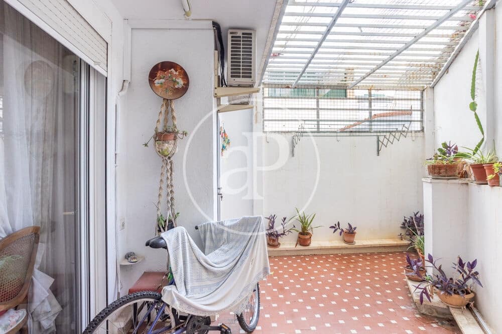 5 bedroom Apartment for sale in Valencia city with garage - € 1,700,000 (Ref: 10142461)
