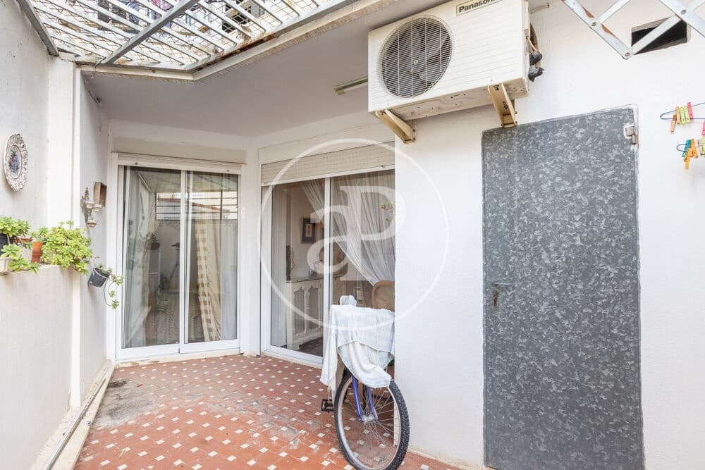 5 bedroom Apartment for sale in Valencia city with garage - € 1,700,000 (Ref: 10142461)