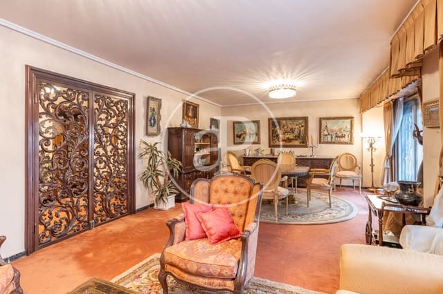 5 bedroom Apartment for sale in El Pla del Remei, Valencia city with garage - € 1,700,000 (Ref: 10142461)