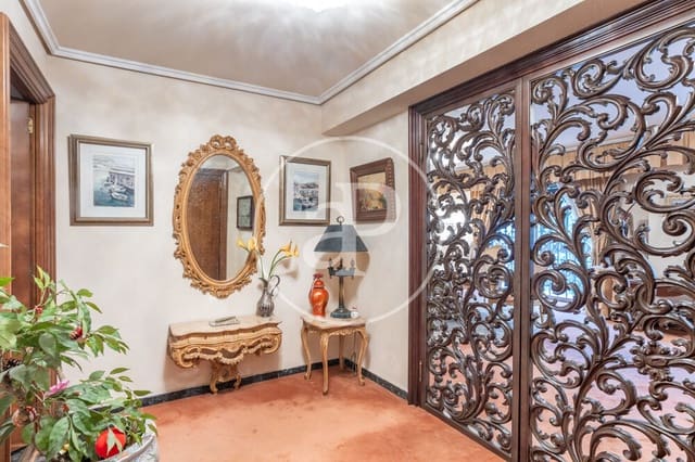 5 bedroom Apartment for sale in El Pla del Remei, Valencia city with garage - € 1,700,000 (Ref: 10142461)