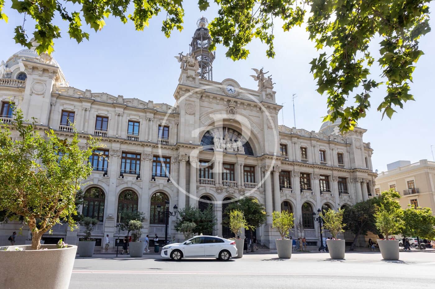 5 bedroom Apartment for sale in Valencia city with garage - € 1,700,000 (Ref: 10142461)