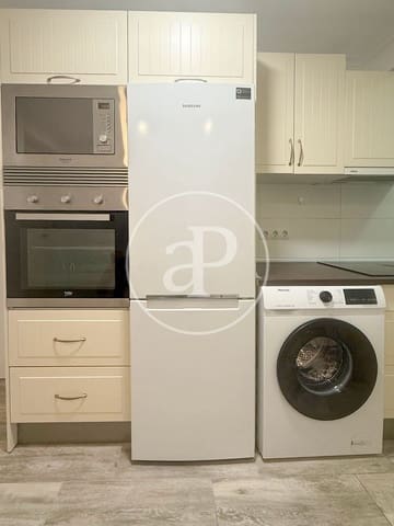 3 sovrum Lägenhet att hyra i Benicalap, Valencia stad - 1 350 € (Ref: 10142463)