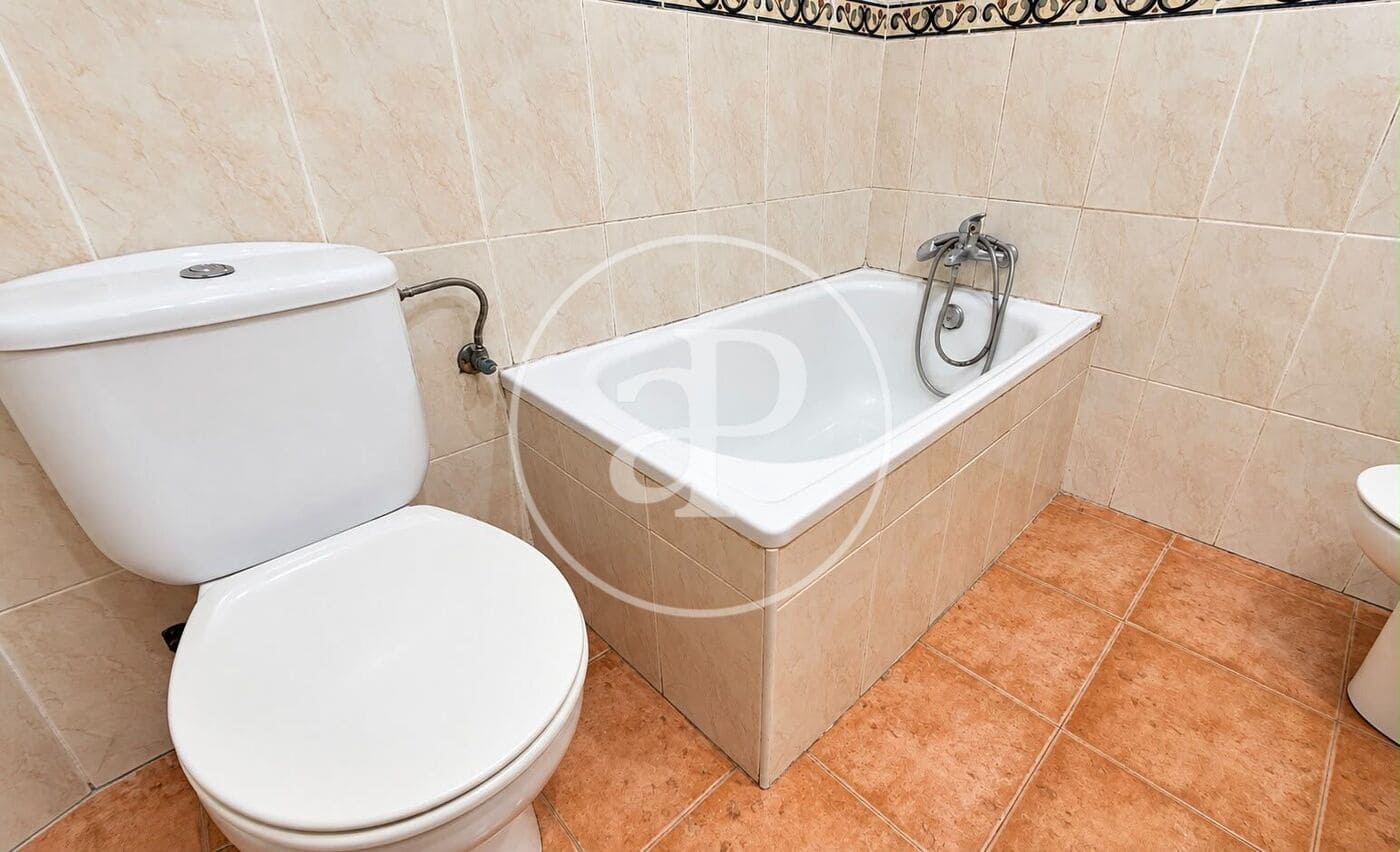 2 bedroom Apartment for sale in Pedralba - € 110,000 (Ref: 10147055)