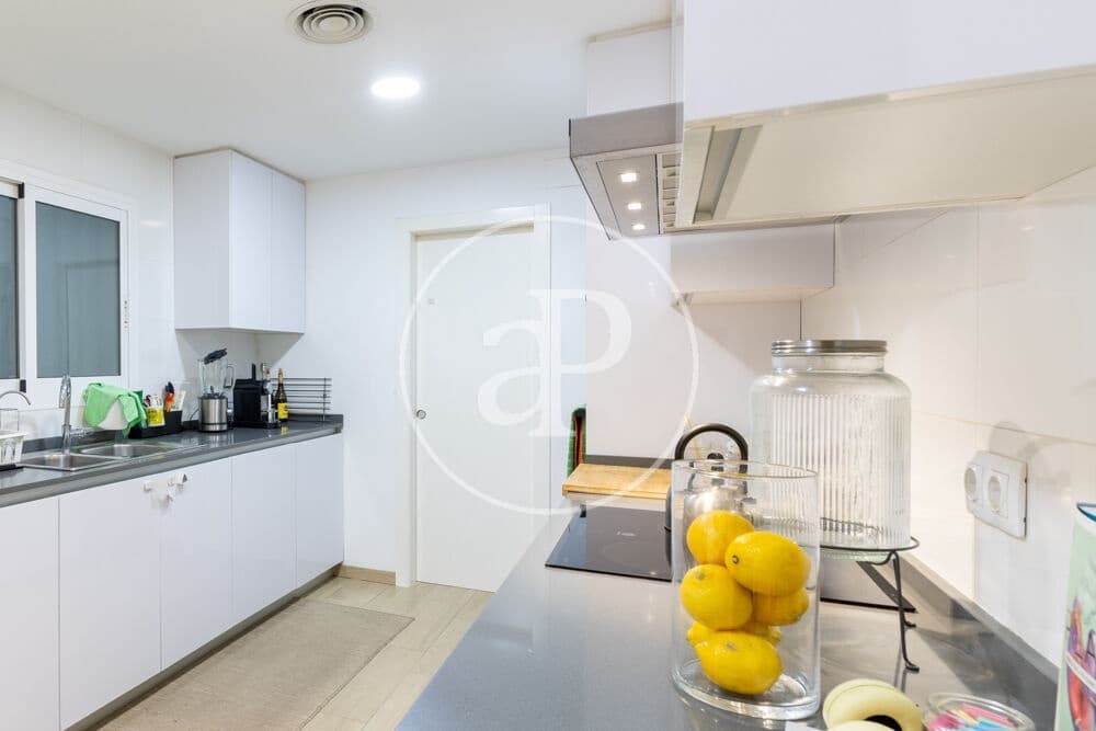 4 sypialnia Apartament na sprzedaż w Miasto Walencja z garażem - 870 000 € (Ref: 10147057)
