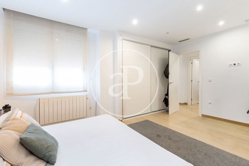4 sypialnia Apartament na sprzedaż w Miasto Walencja z garażem - 870 000 € (Ref: 10147057)