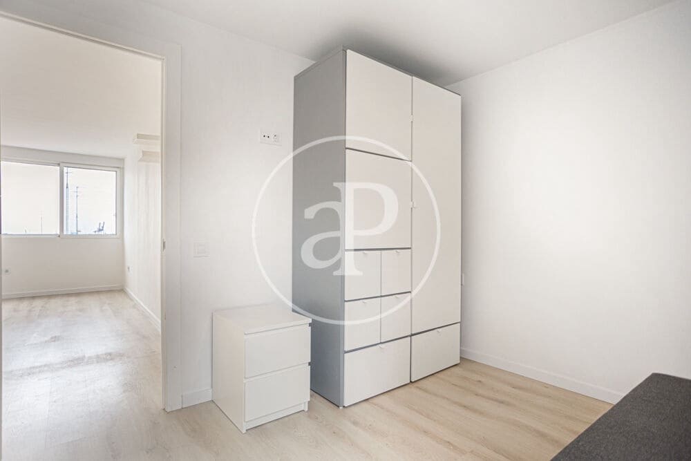 2 bedroom Penthouse for rent in Valencia city - € 1,400 (Ref: 10147058)