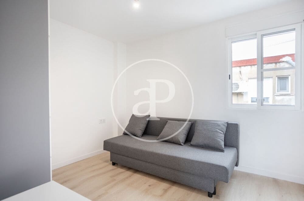2 bedroom Penthouse for rent in Valencia city - € 1,400 (Ref: 10147058)