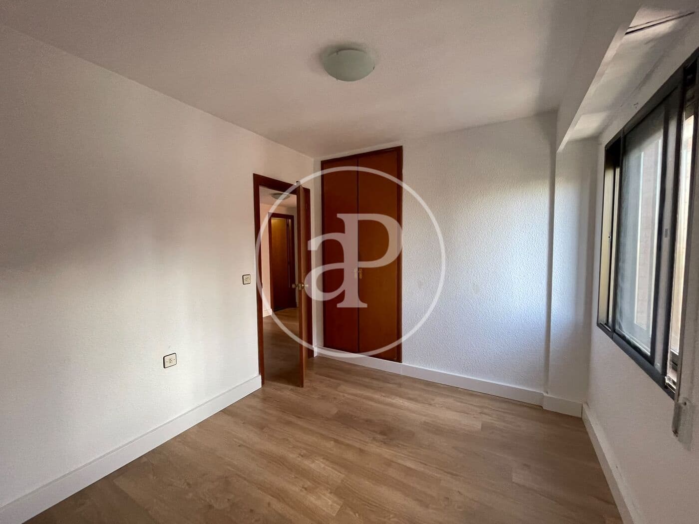 3 bedroom Apartment for rent in Valencia city - € 1,400 (Ref: 10147059)