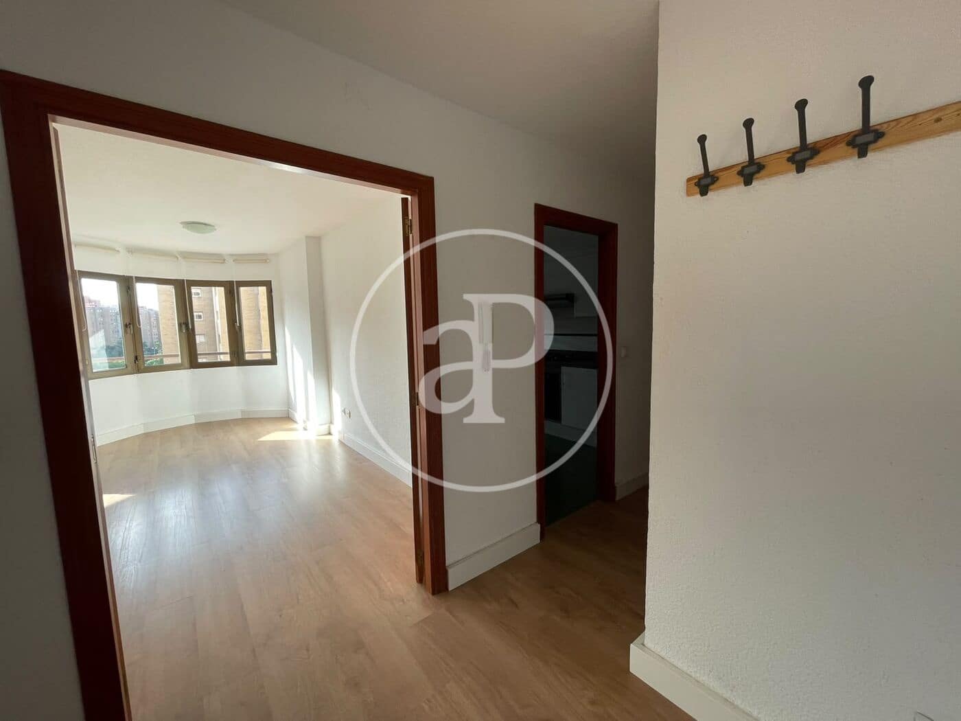 3 bedroom Apartment for rent in Valencia city - € 1,400 (Ref: 10147059)