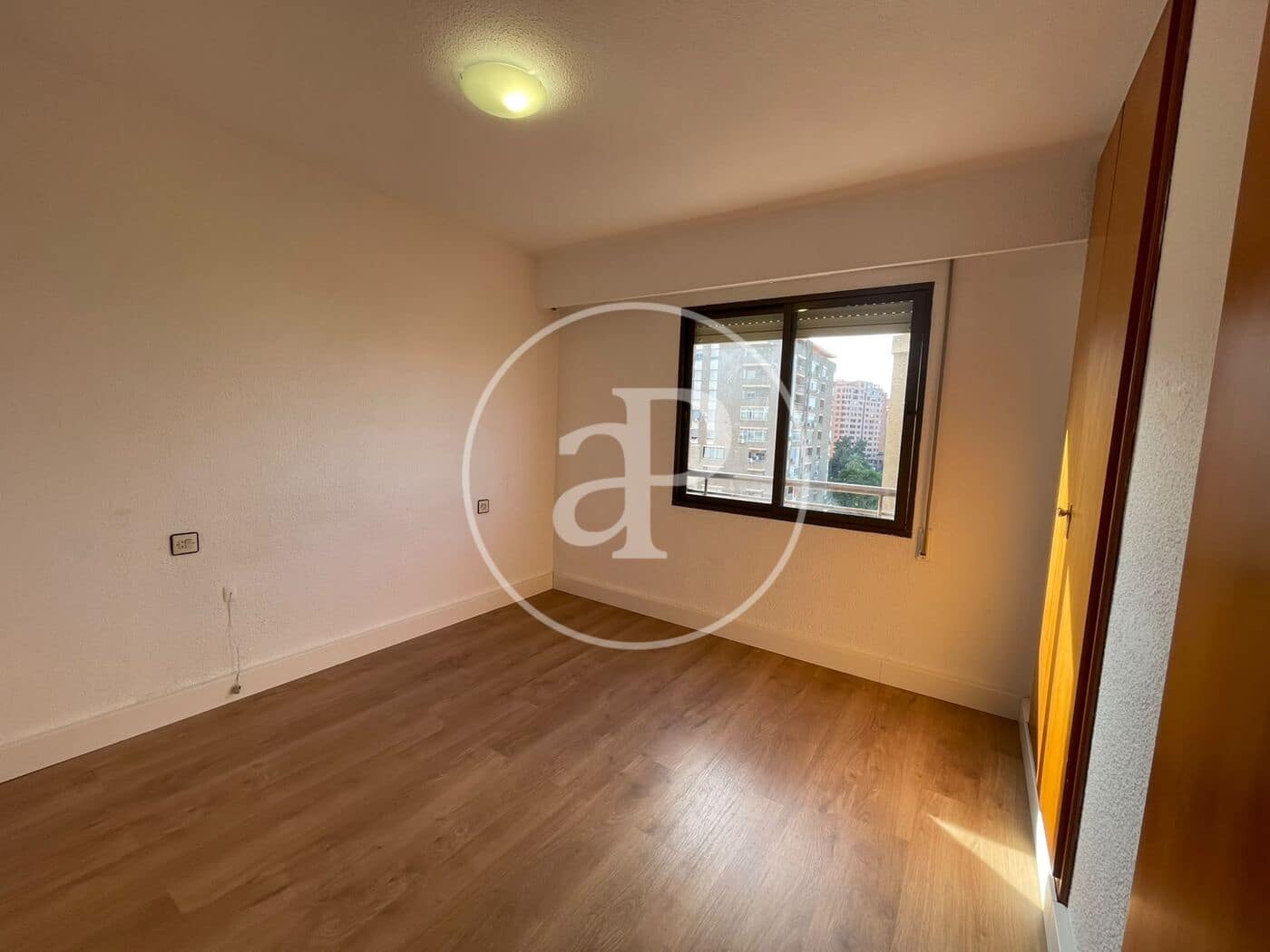 3 bedroom Apartment for rent in Valencia city - € 1,400 (Ref: 10147059)
