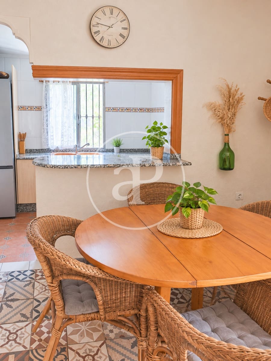 2 bedroom Villa for sale in Chiva with pool garage - € 249,000 (Ref: 10155255)