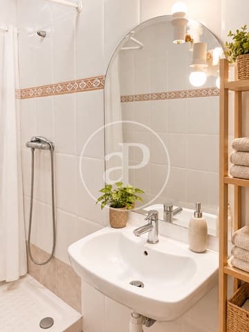 Chalet de 2 habitaciones en Chiva en venta con piscina garaje - 249.000 € (Ref: 10155255)
