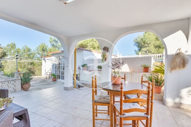 3 soveværelse Villa til salg i Chiva med swimmingpool garage - € 249.000 (Ref: 10155255)