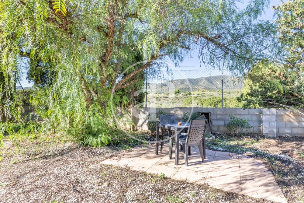 3 bedroom Villa for sale in Catadau with pool garage - € 245,000 (Ref: 10159595)