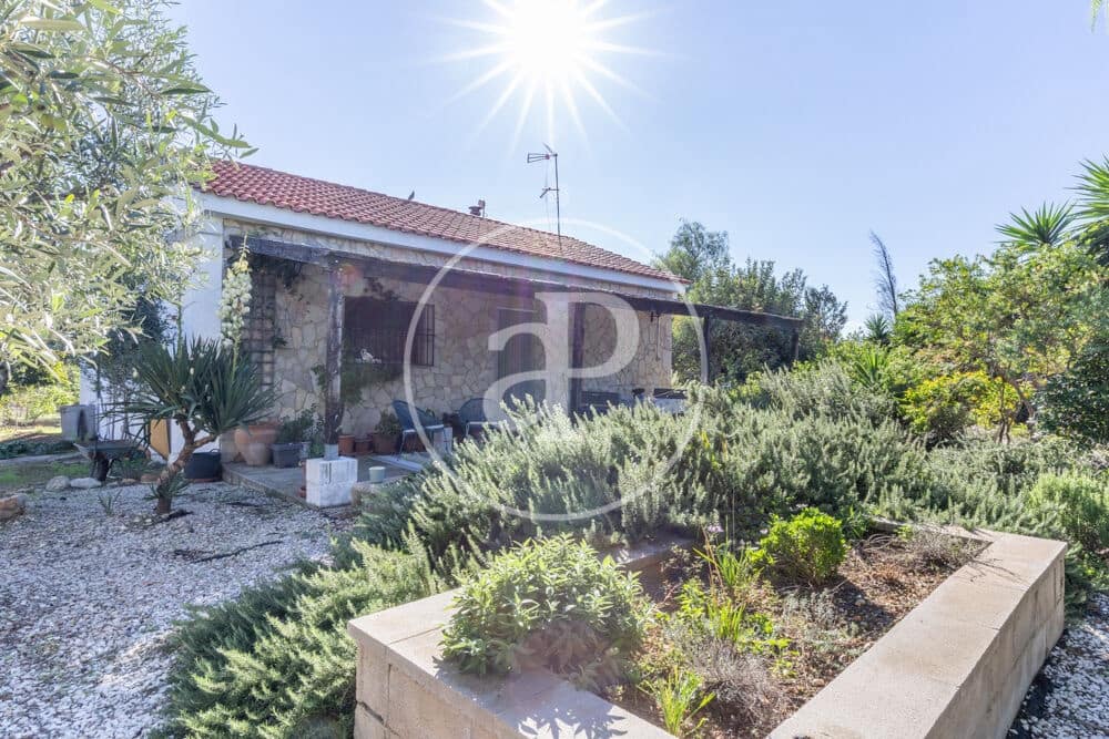 3 bedroom Villa for sale in Catadau with pool garage - € 245,000 (Ref: 10159595)