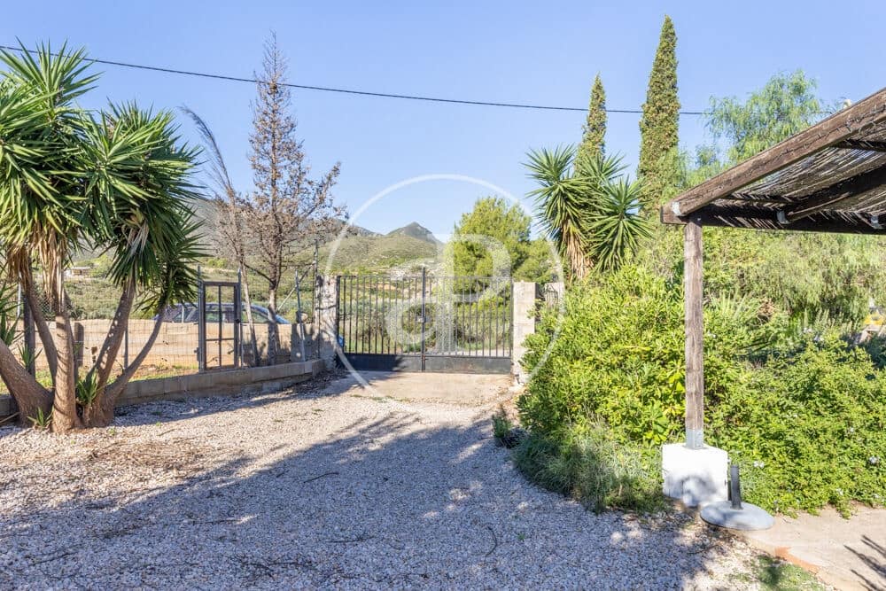 3 bedroom Villa for sale in Catadau with pool garage - € 245,000 (Ref: 10159595)