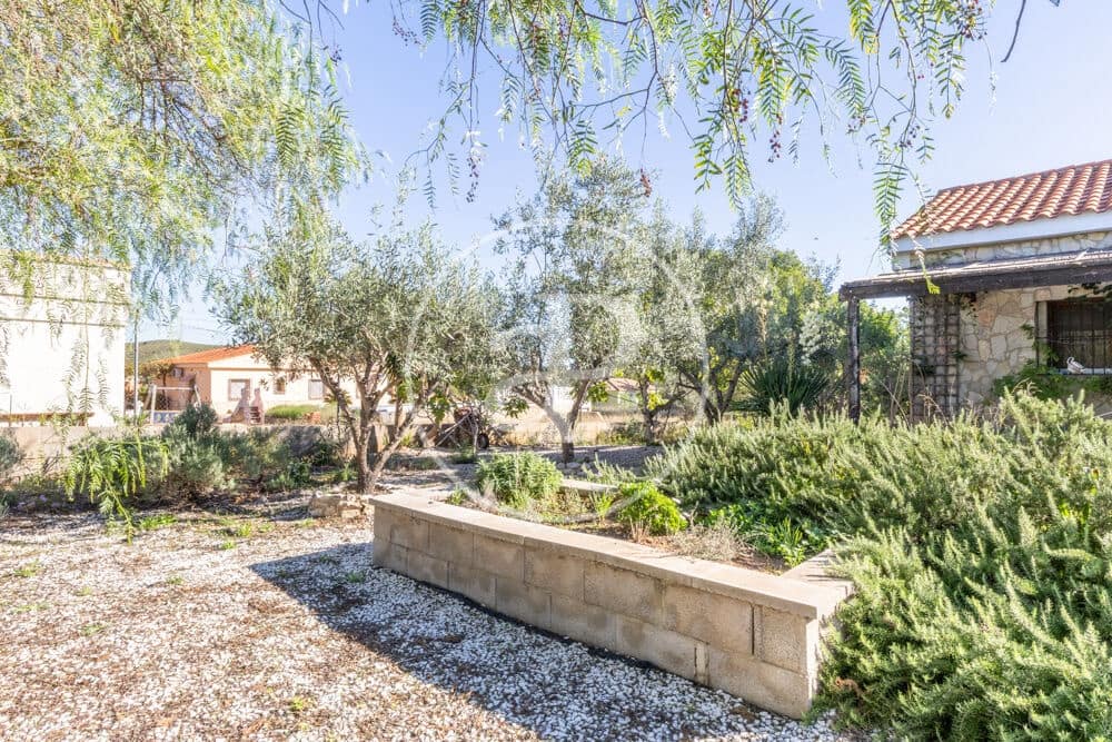 3 bedroom Villa for sale in Catadau with pool garage - € 245,000 (Ref: 10159595)