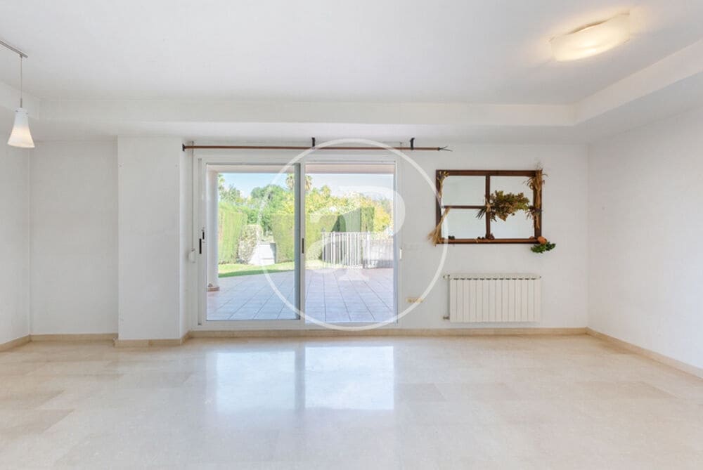 4 soverom Villa til salgs i Paterna med svømmebasseng garasje - € 600 000 (Ref: 10164964)