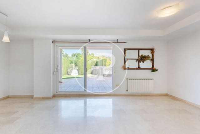 4 soveværelse Villa til salg i Casas Verdes, Paterna med swimmingpool garage - € 600.000 (Ref: 10164964)