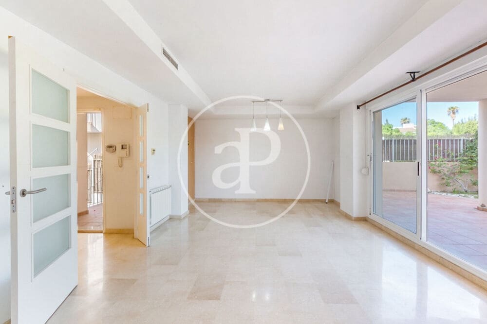4 soverom Villa til salgs i Paterna med svømmebasseng garasje - € 600 000 (Ref: 10164964)