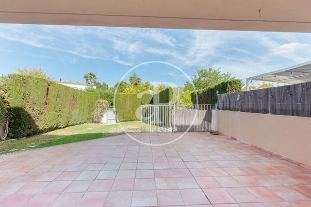 4 soveværelse Villa til salg i Casas Verdes, Paterna med swimmingpool garage - € 600.000 (Ref: 10164964)
