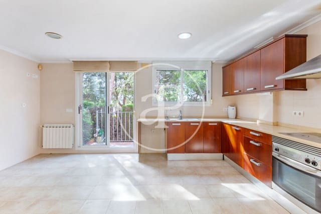 4 soveværelse Villa til salg i Casas Verdes, Paterna med swimmingpool garage - € 600.000 (Ref: 10164964)
