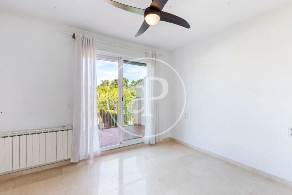 4 soverom Villa til salgs i Paterna med svømmebasseng garasje - € 600 000 (Ref: 10164964)