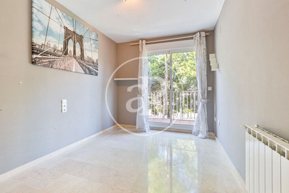 4 soverom Villa til salgs i Paterna med svømmebasseng garasje - € 600 000 (Ref: 10164964)