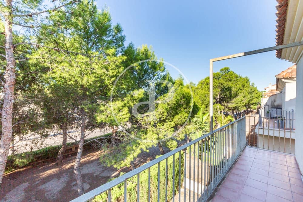 4 soverom Villa til salgs i Paterna med svømmebasseng garasje - € 600 000 (Ref: 10164964)