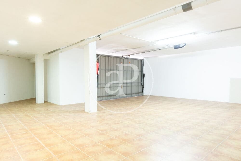 4 soverom Villa til salgs i Paterna med svømmebasseng garasje - € 600 000 (Ref: 10164964)
