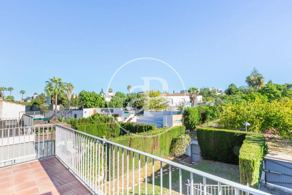 4 soverom Villa til salgs i Paterna med svømmebasseng garasje - € 600 000 (Ref: 10164964)