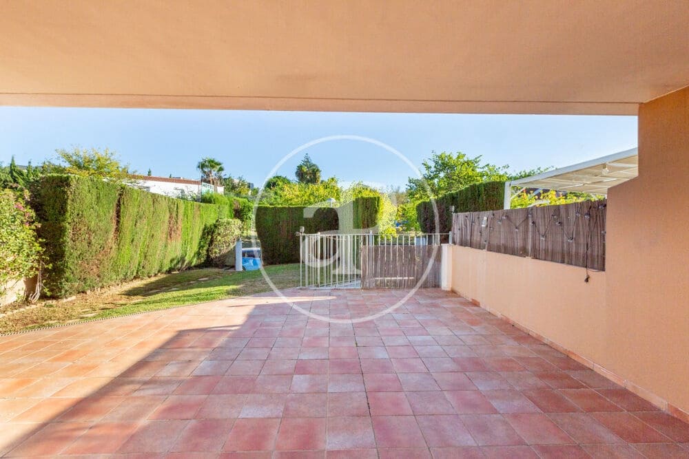 4 soverom Villa til salgs i Paterna med svømmebasseng garasje - € 600 000 (Ref: 10164964)
