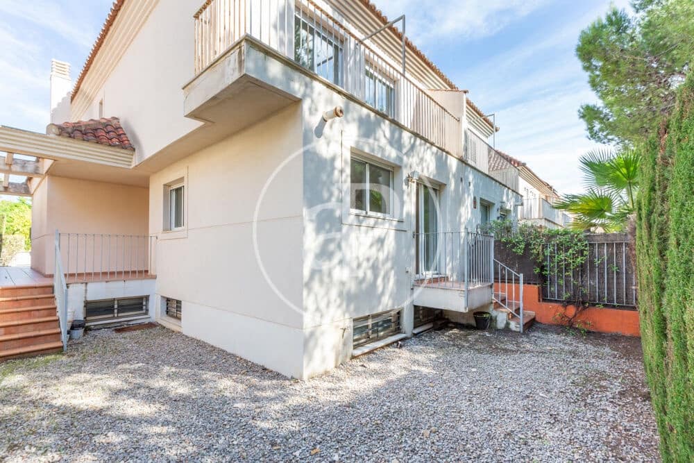 4 soverom Villa til salgs i Paterna med svømmebasseng garasje - € 600 000 (Ref: 10164964)