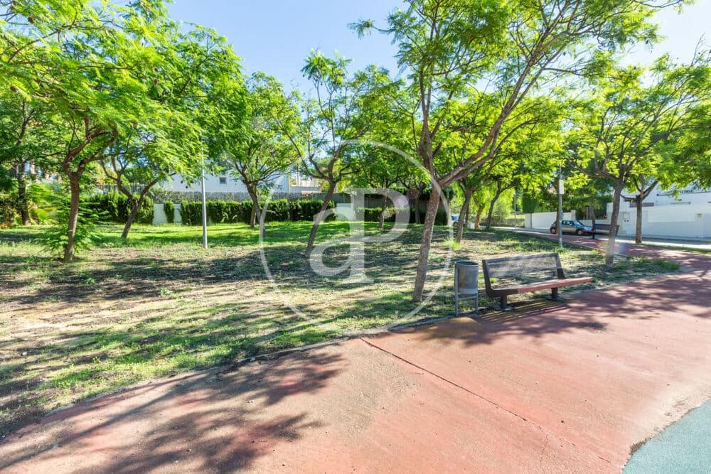 4 soverom Villa til salgs i Paterna med svømmebasseng garasje - € 600 000 (Ref: 10164964)