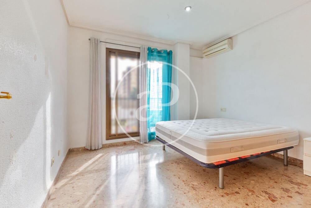 1 sypialnia Apartament na sprzedaż w Miasto Walencja z garażem - 215 000 € (Ref: 10164968)