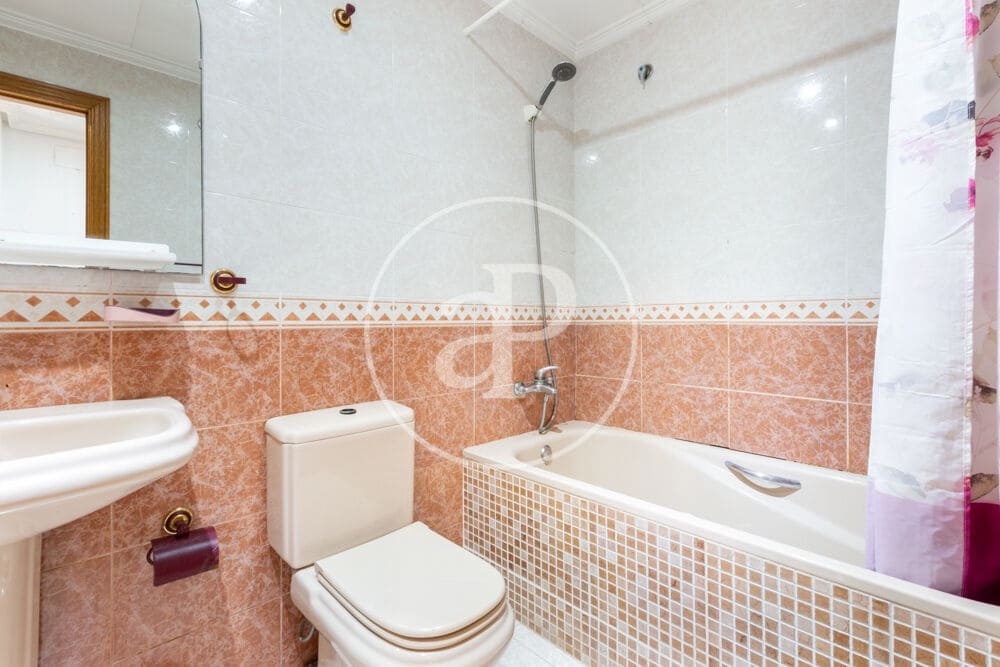 1 sypialnia Apartament na sprzedaż w Miasto Walencja z garażem - 215 000 € (Ref: 10164968)