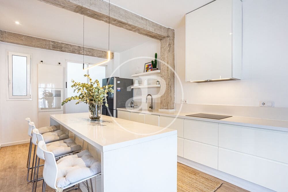 2 bedroom Apartment for rent in Valencia city - € 2,000 (Ref: 10164969)