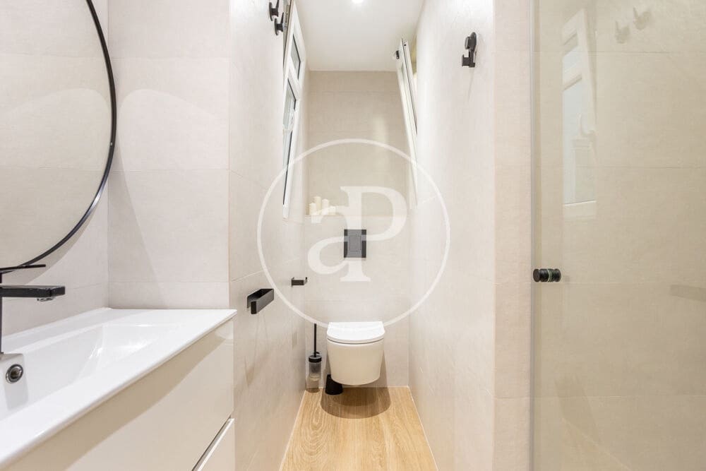 2 bedroom Apartment for rent in Valencia city - € 2,000 (Ref: 10164969)