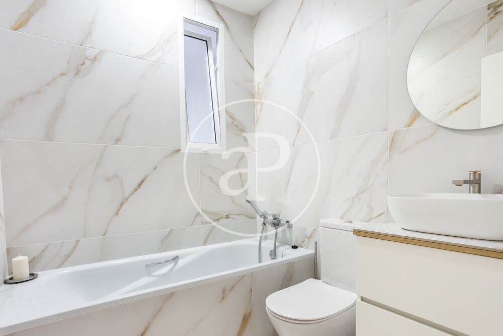 2 bedroom Apartment for rent in Valencia city - € 2,000 (Ref: 10164969)