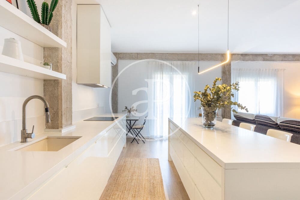 2 bedroom Apartment for rent in Valencia city - € 2,000 (Ref: 10164969)