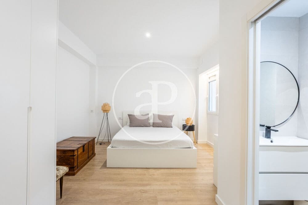 2 bedroom Apartment for rent in Valencia city - € 2,000 (Ref: 10164969)