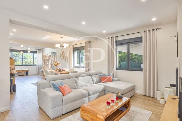 4 slaapkamer Villa te koop in Carcaixent met zwembad garage - € 559.000 (Ref: 10166632)