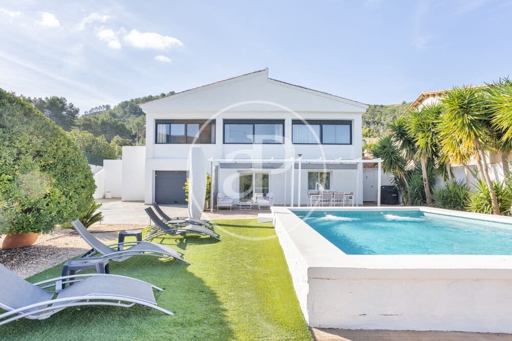 4 bedroom Villa for sale in Carcaixent with pool garage - € 559,000 (Ref: 10166632)