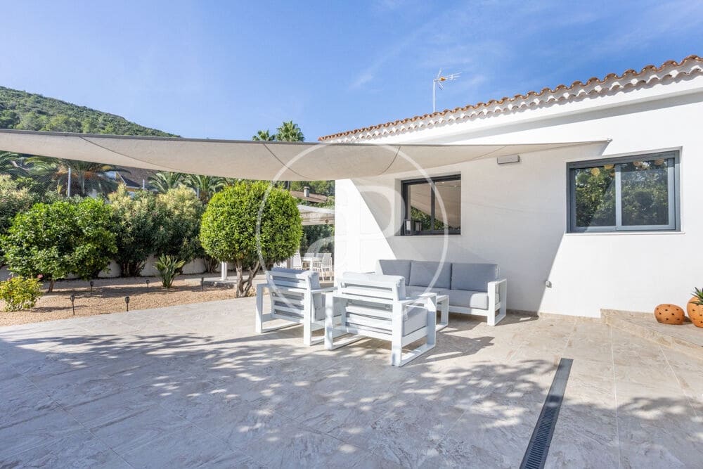 4 bedroom Villa for sale in Carcaixent with pool garage - € 559,000 (Ref: 10166632)