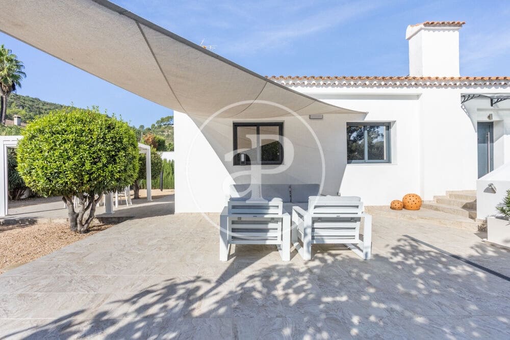 4 bedroom Villa for sale in Carcaixent with pool garage - € 559,000 (Ref: 10166632)