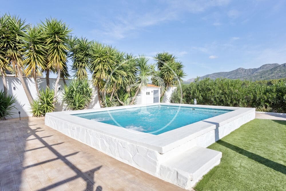 4 bedroom Villa for sale in Carcaixent with pool garage - € 559,000 (Ref: 10166632)